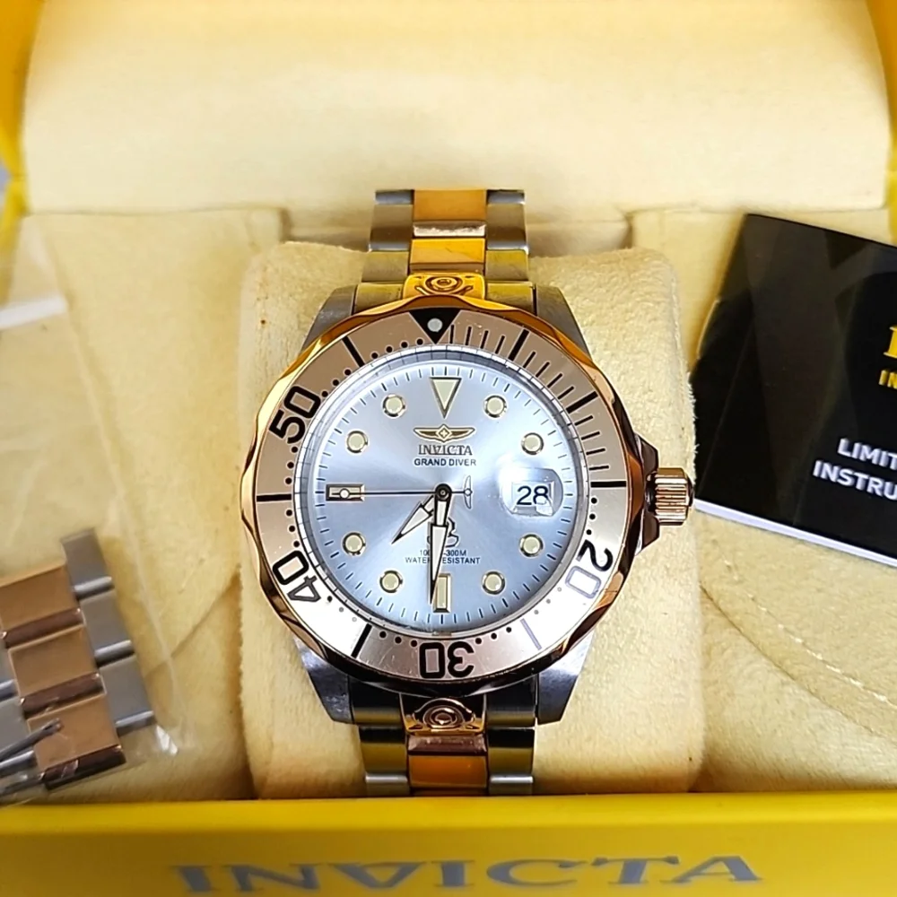 Men's Invicata Watch - Picture 2 of 2